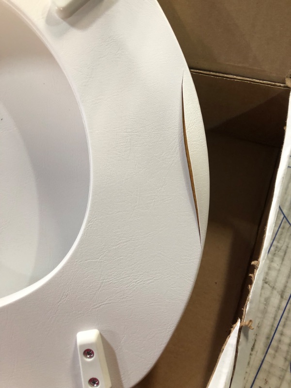 Photo 2 of  Soft Toilet Seat that will Never Loosen, ROUND - Premium Hinge, White 1 Pack Round - Premium Hinge White Toilet Seat