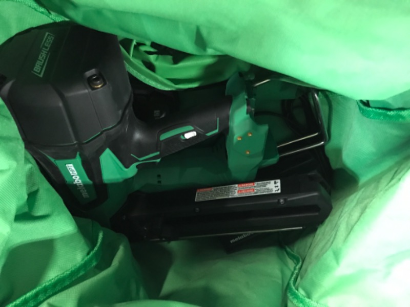 Photo 4 of ***CHARGER NON-FUNCTIONAL, UNABLE TO TEST BATTERY OR NAILER** Metabo HPT Cordless Framing Nailer Kit with Framing Nails w/ Framing Nails