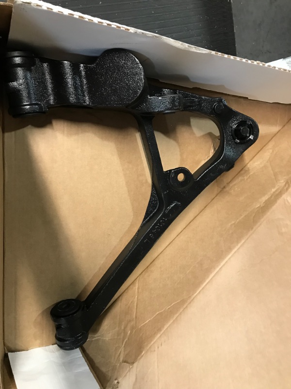 Photo 2 of ACDelco Professional 45D3174 Front Driver Side Lower Suspension Control Arm and Ball Joint Assembly , Black