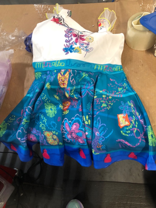 Photo 4 of ***MISCELLANEOUS NON REFUNDABLE***little girls costumes 