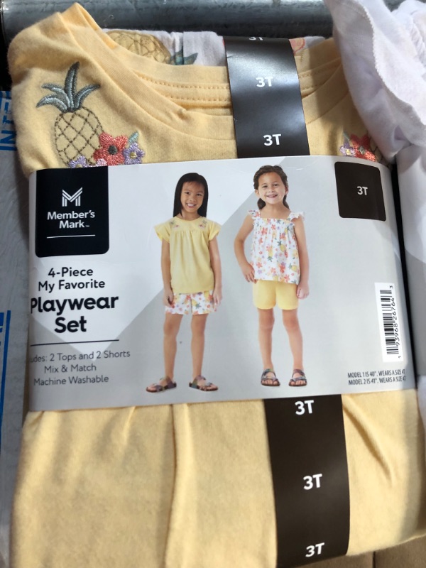 Photo 3 of 4-piece playwear 3T size clothing 2 pairs