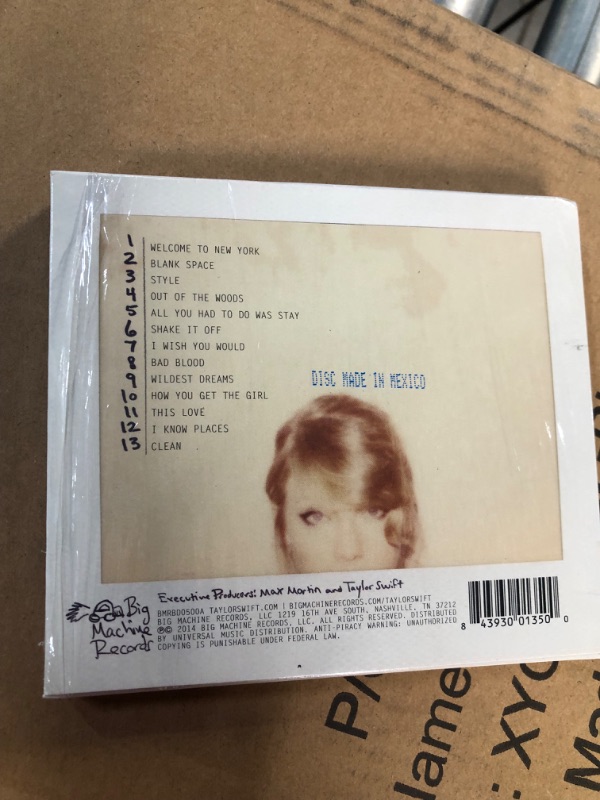 Photo 3 of * not vinyl its a CD *
1989 Taylor swift