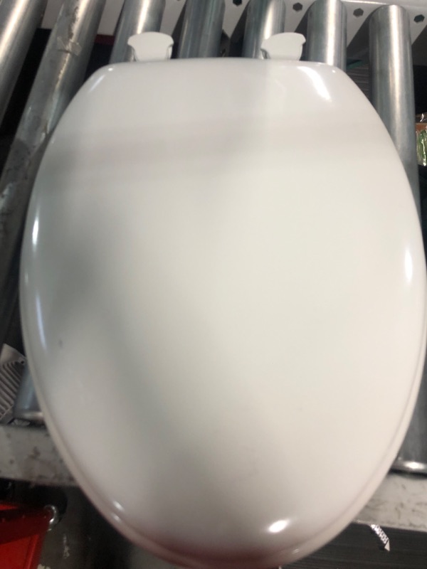 Photo 2 of **SEE NOTES/DAMAGE**
Mayfair Molded Wood Toilet Seat with Easy-Clean & Change Hinges, Elongated, White, 144ECA 000 1 Pack Elongated Toilet Seat