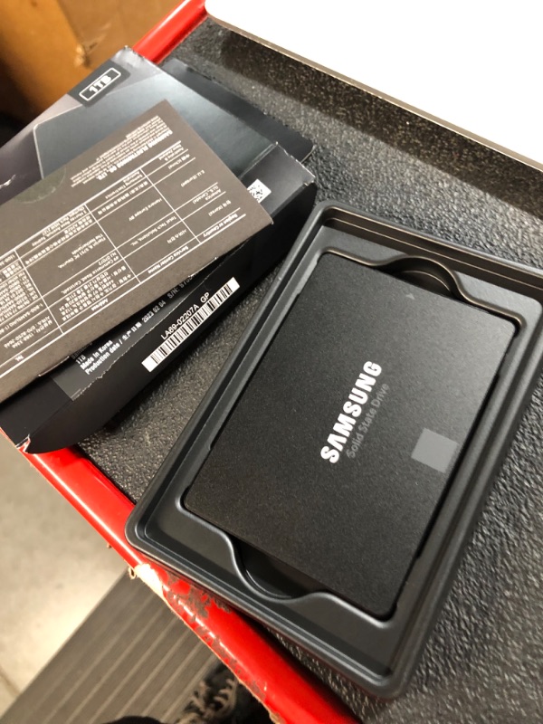 Photo 3 of SAMSUNG 980 SSD 1TB PCle 3.0x4, NVMe M.2 2280, Internal Solid State Drive, Storage for PC, Laptops, Gaming and More, HMB Technology, 