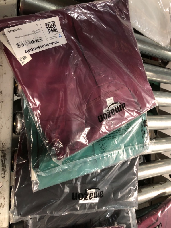 Photo 1 of Amazon Essentials Women's Scrub Snap Jacket (Size XL, XL XS)
