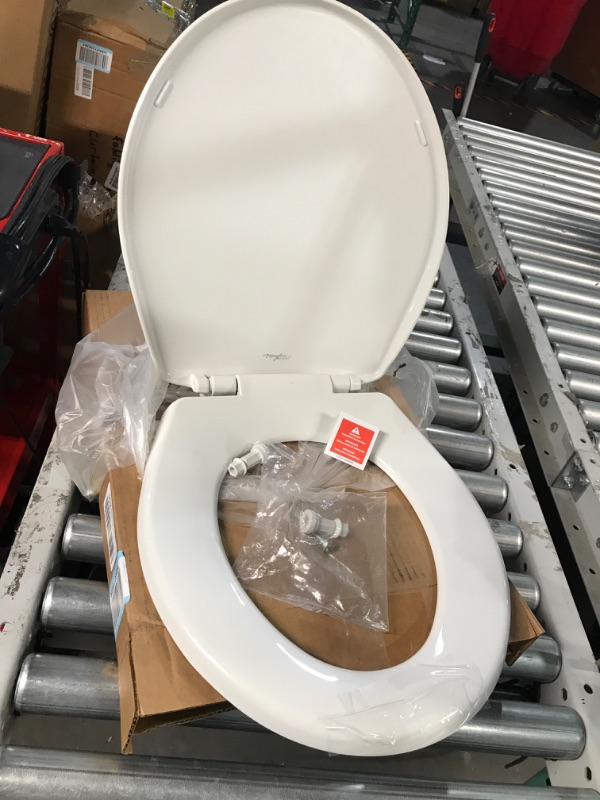 Photo 2 of  Toilet Seat will Slowly Close and Never Loosen, ROUND, Long Lasting Plastic, White 1 Pack 