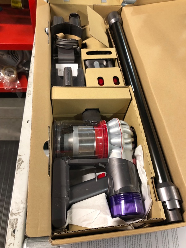 Photo 3 of Dyson V8 Cordless Vacuum - 400473-01