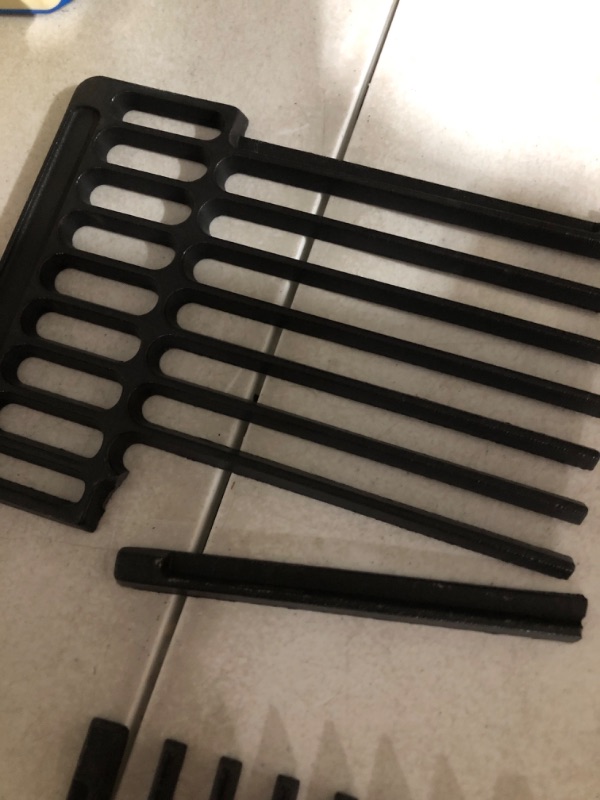 Photo 2 of * broken * sold for parts/repair * see images *
Char-Broil Universal Cast Iron Grate