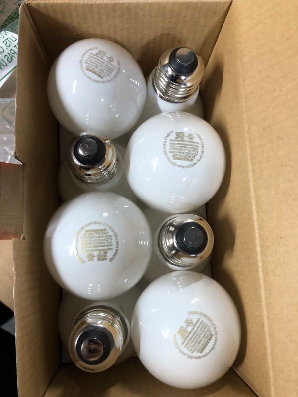 Photo 2 of Sylvania Eco LED - 8 Pack