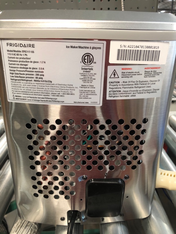 Photo 3 of Frigidaire 26 lb. Countertop Ice Maker EFIC117-SS, Stainless Steel
