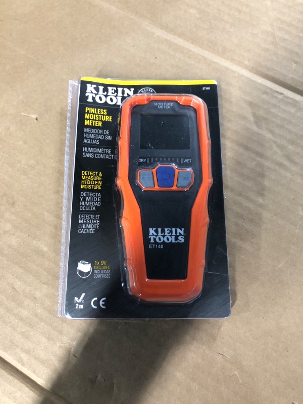 Photo 3 of Klein Tools ET140 Pinless Moisture Meter for Non-Destructive Moisture Detection in Drywall, Wood, and Masonry; Detects up to 3/4-Inch Below Surface
