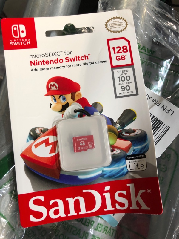 Photo 2 of SanDisk 128GB microSDXC-Card, Licensed for Nintendo-Switch