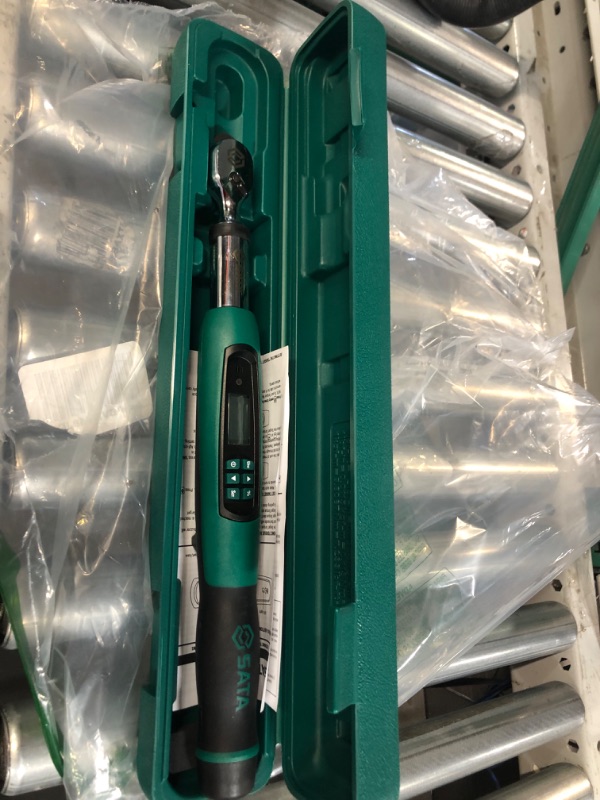 Photo 3 of SATA 3/8-Inch Drive Electric Torque Wrench 