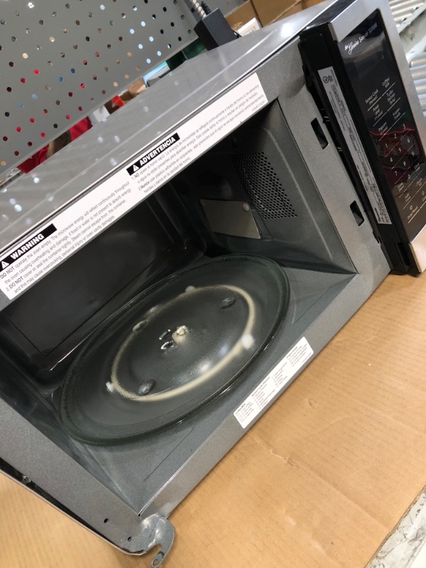 Photo 3 of (NON FUNCTIONAL) Panasonic NN-SN67K Microwave Oven, 1.2 cu.ft, Stainless Steel/Silver 1.2 cu.ft - Stainless Steel/Silver