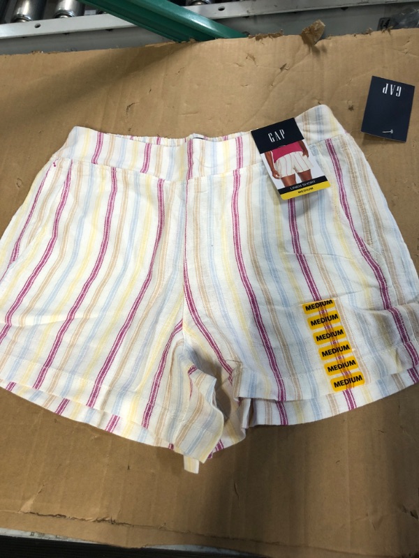 Photo 3 of Gap Ladies Linen Pull On Elastic Waistband Short (Dotted Sun Stripe, M) 
