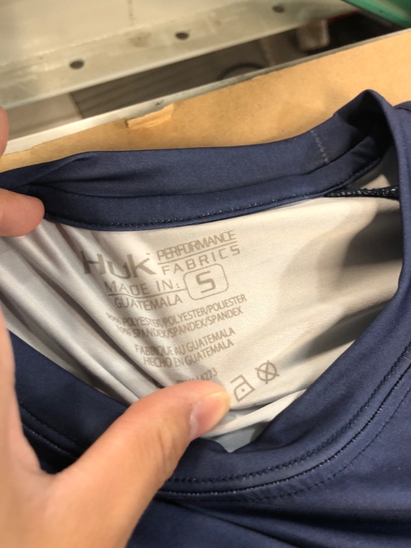 Photo 1 of HUK Men's Pattern Pursuit Long Sleeve Performance Fishing Shirt Blue Refraction - Blue (small)