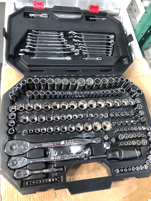 Photo 2 of Husky Mechanics Tool Set (194-Piece)