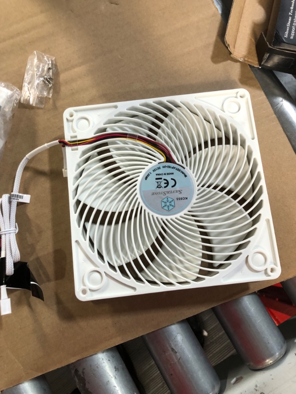 Photo 1 of Silverstone Tek Air Penetrator 180 X 180 X 32mm / 500rpm ~ 2000rpm Air Channeling Cooling Case Fan AP182, White