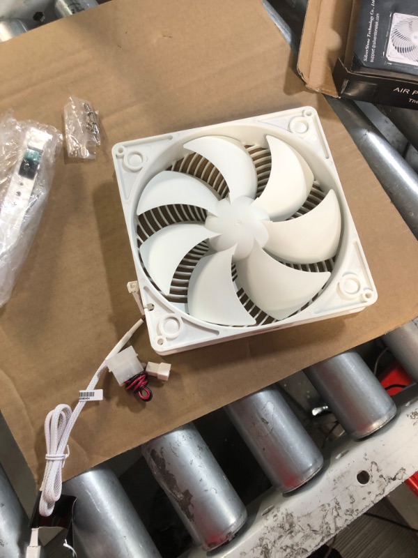 Photo 3 of Silverstone Tek Air Penetrator 180 X 180 X 32mm / 500rpm ~ 2000rpm Air Channeling Cooling Case Fan AP182, White