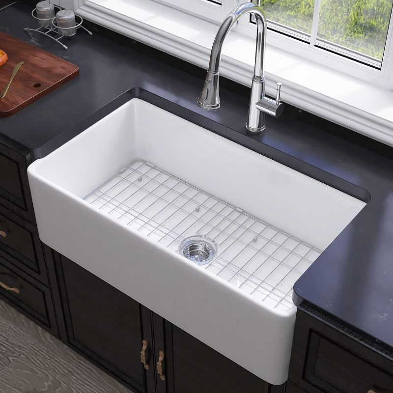 Photo 1 of **SEE NOTES/DAMAGED**
Miuara Farmhouse Sink - 33 Inch Fireclay White Large & Deep Apron Front Kitchen Sink Single Bowl Undermount Farm Sink 33x18x10 with Custom Bottom Grid & Kitchen Sink Strainer
