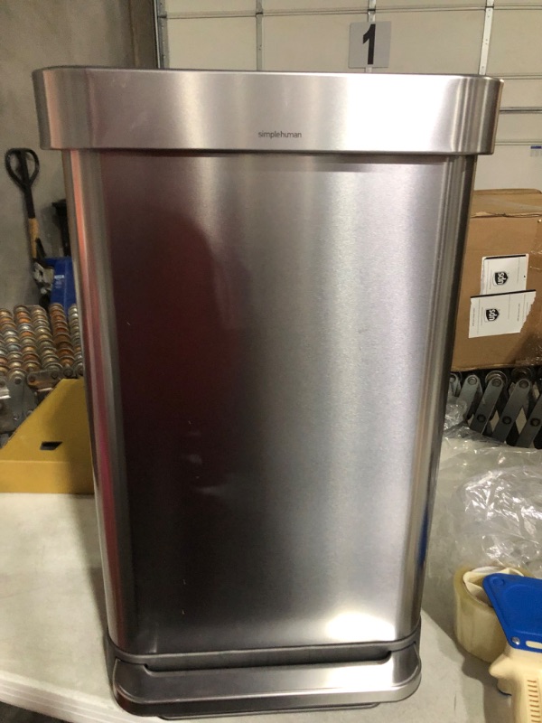 Photo 3 of ***USED - SEE PICTURES***
simplehuman 45 Liter / 12 Gallon Liter Rectangular Hands-Free Kitchen Step Trash Can