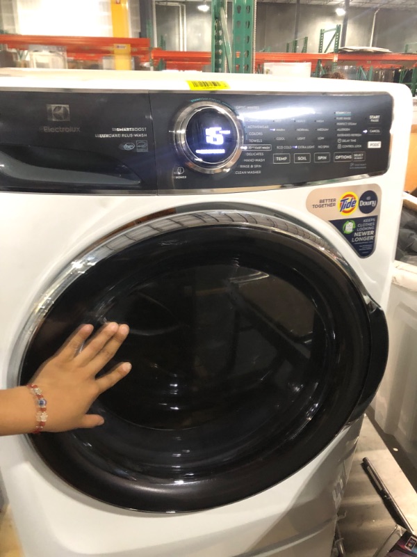 Photo 3 of [POSSIBLE LEAKs]
Front Load Perfect Steam™ Washer with LuxCare® Plus Wash and SmartBoost® - 4.5 Cu. Ft.