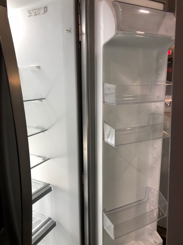 Photo 7 of Whirlpool 24.6-cu ft Side-by-Side Refrigerator with Ice Maker