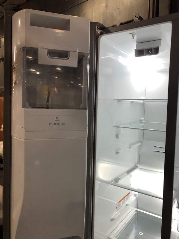 Photo 11 of 36-inch Wide Side-by-Side Refrigerator - 28 cu. ft