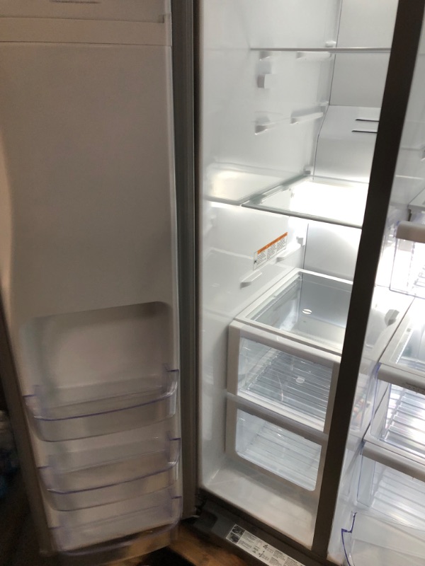 Photo 12 of 36-inch Wide Side-by-Side Refrigerator - 28 cu. ft