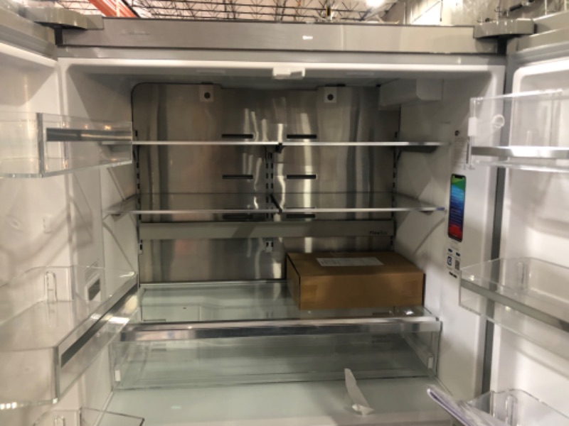Photo 3 of **DOES NOT POWER ON**Bosch 800 Series 21-cu ft 4-Door Counter-depth French Door Refrigerator with Ice Maker (Stainless Steel) ENERGY STAR