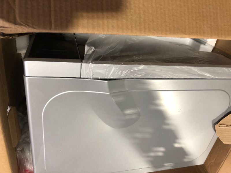 Photo 1 of ***LARGE DENT - SEE NOTES***
COMMERCIAL CHEF Small Microwave 0.7 Cu. Ft. Countertop Microwave with Digital Display