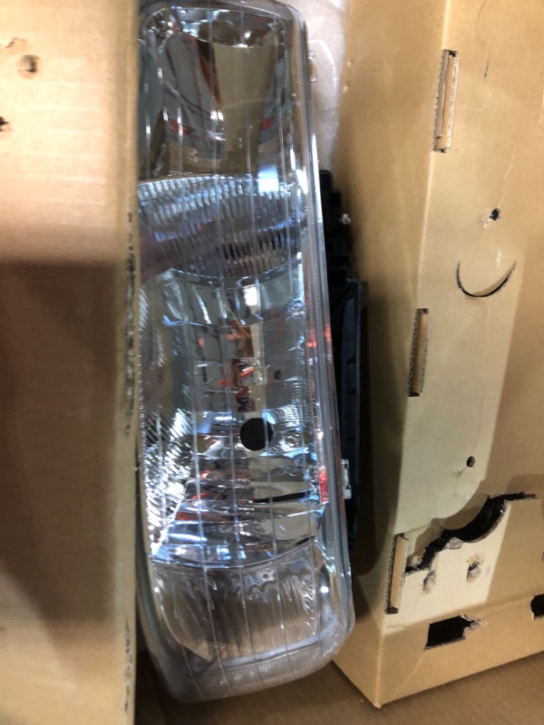 Photo 4 of Cxdar Headlight Assembly Compatible with 1999-2002 Chevy Silverado 1500 2500/2000-2006 Suburban