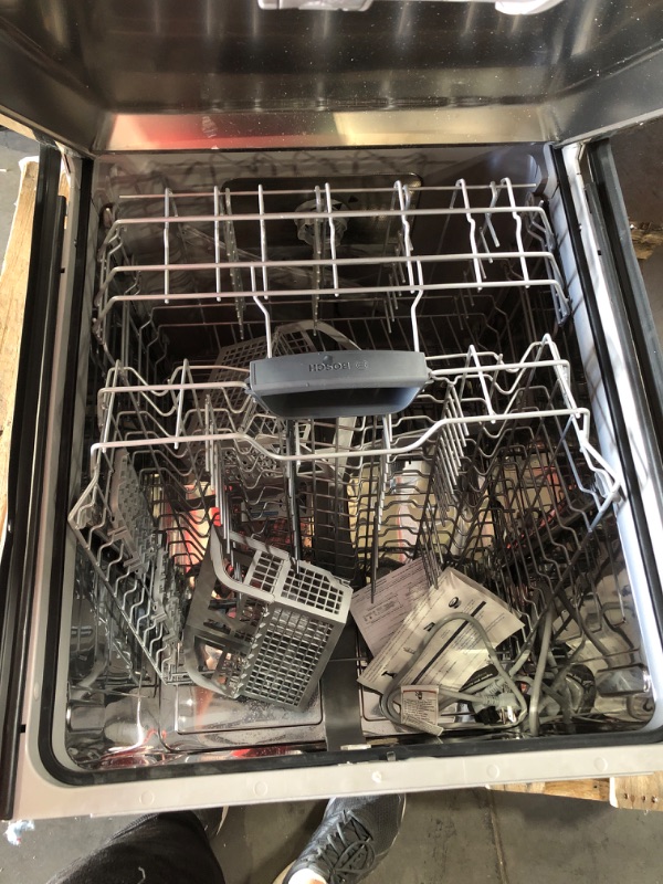 Photo 5 of *PARTS ONLY, SEE NOTES* Bosch 100 Series Top Control 24-in Built-In Dishwasher With Third Rack (Stainless Steel), 48-dBA