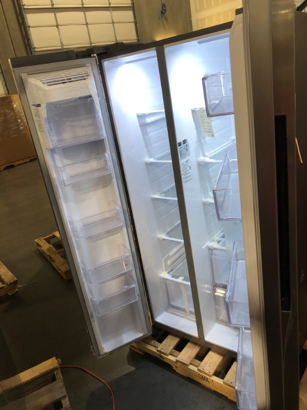 Photo 4 of SAMSUNG 28 cu. ft. Smart Side-by-Side Refrigerator in Stainless Steel