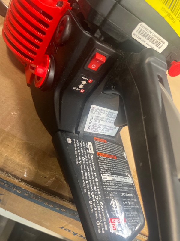 Photo 4 of CRAFTSMAN S205 46-cc 2-cycle 20-in Gas Chainsaw