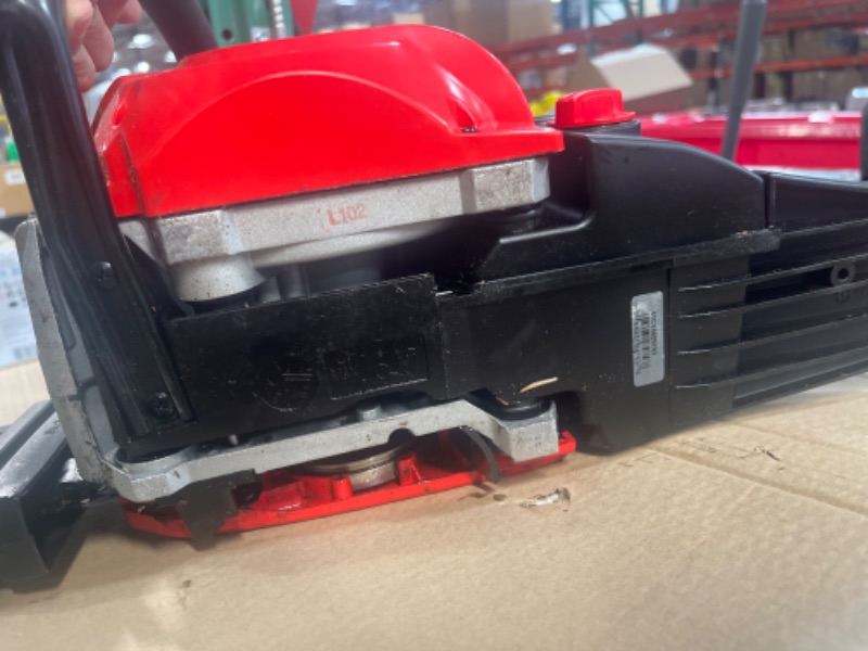Photo 1 of CRAFTSMAN S205 46-cc 2-cycle 20-in Gas Chainsaw