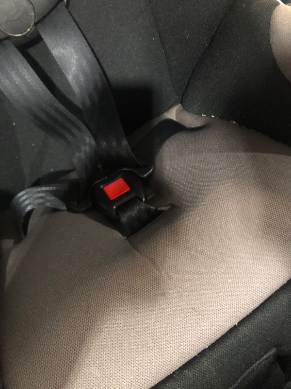 Photo 8 of *MINOR STAINS-MISSING CUP HOLDER*
Safety 1st Guide 65 Convertible Car Seat, Chambers