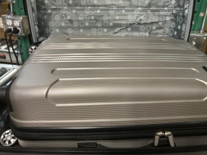 Photo 2 of **SEE NOTES** Rockland London Hardside Spinner Wheel Luggage, Silver, 3-Piece Set (20/24/28) 3-Piece Set (20/24/28) Silver