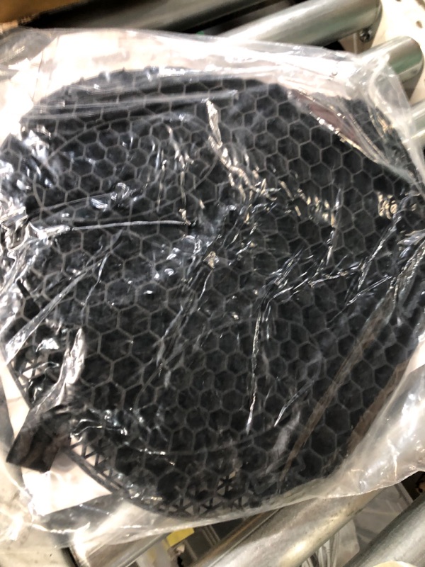 Photo 3 of Sporacingrts Motorcycle 3D Honeycomb Seat Cushion with Winter Cover and All-Season Cover 