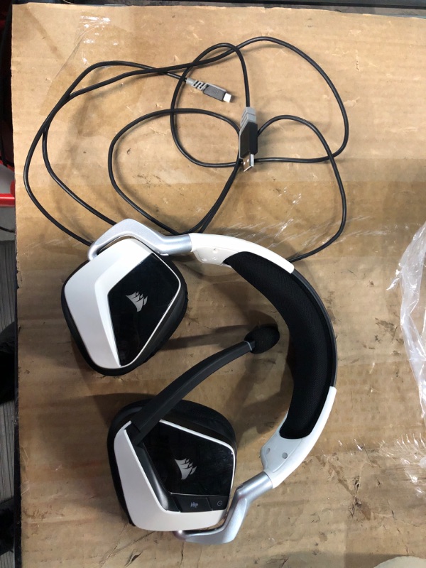 Photo 2 of Corsair VOID RGB Elite Wireless Premium Gaming Headset with 7.1 Surround Sound - Discord Certified - Works with PC, PS5 and PS4 - White (CA-9011202-NA) 