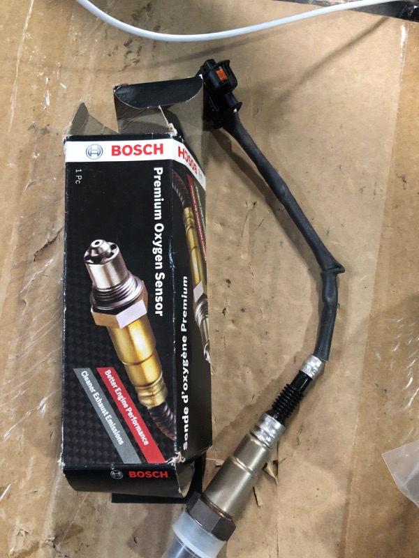 Photo 2 of Bosch 16736 Premium Original Equipment Oxygen Sensor - Compatible With Select Chevrolet Cruze, Cruze Limited, Sonic Narrowband 16736 Oxygen Sensor