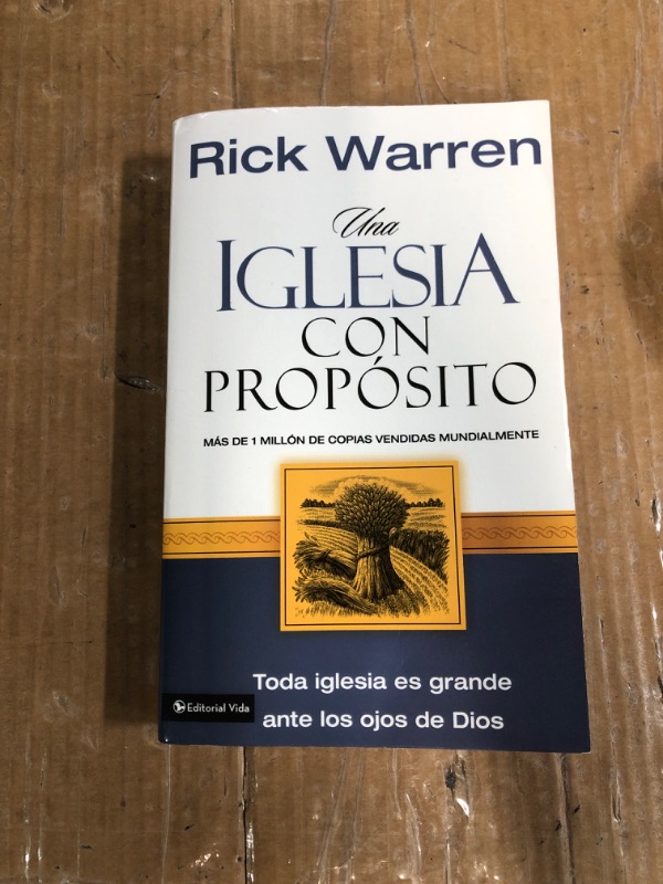 Photo 2 of "Iglesia con Propósito, Una" Book