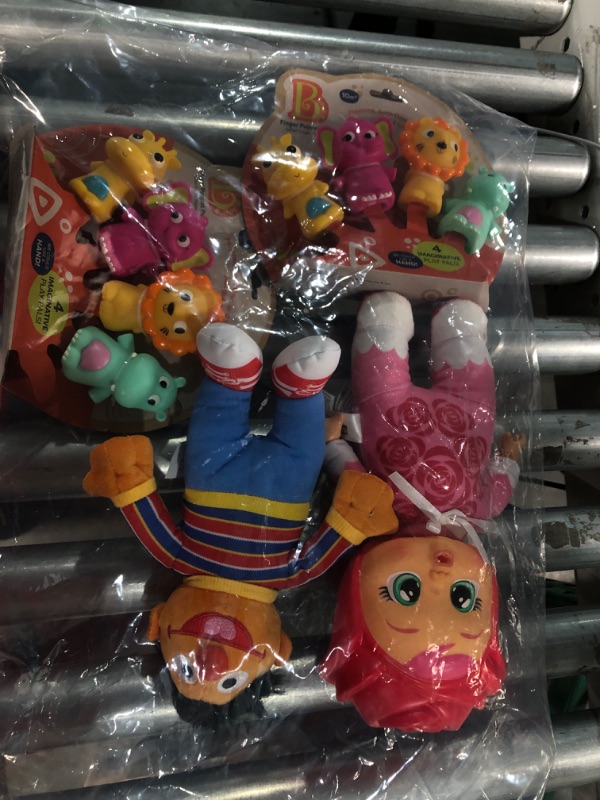 Photo 1 of Assorted Toys bundle