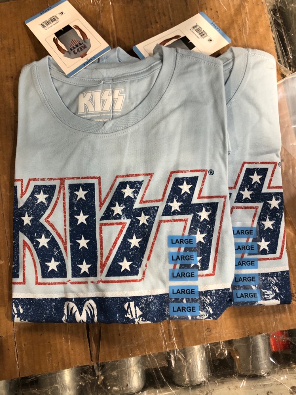 Photo 3 of KISS Men's Americana Graphic Print Short Sleeve Crewneck T-Shirt (L) (pack of 2)