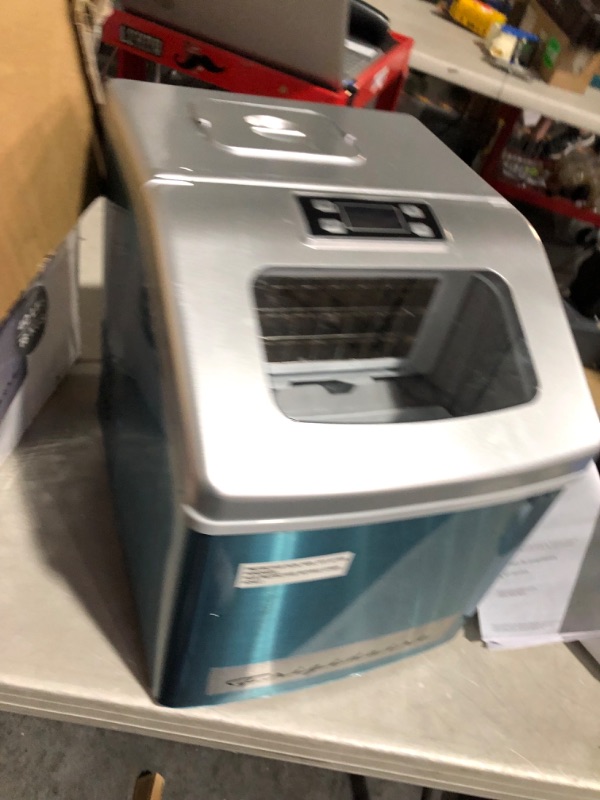 Photo 6 of (USED AND FOR PARTS ONLY) Frigidaire 40 lbs Countertop Clear Square Ice Maker - Stainless Steel