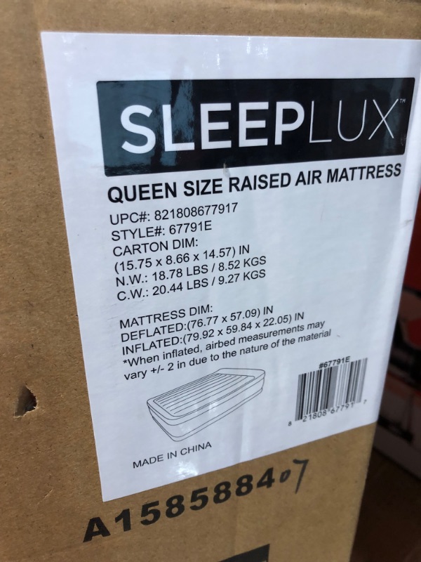 Photo 3 of **USED**
SLEEPLUX Durable Inflatable Air Mattress with Built-in Pump, Pillow and USB Charger Queen 22"