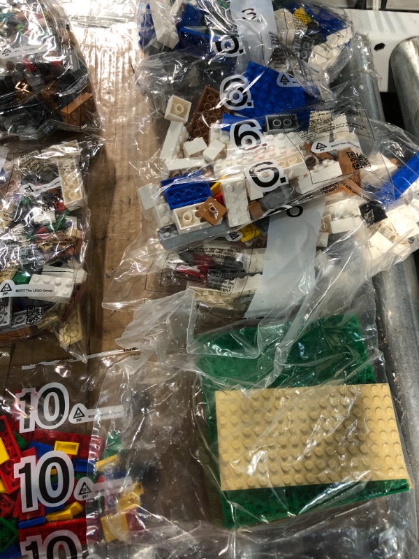 Photo 3 of *MISSING PARTS*
LEGO Minecraft The Llama Village 21188 Building Toy Set for Kids, Girls, and Boys Ages 9+ (1,252 Pieces) FrustrationFree Packaging