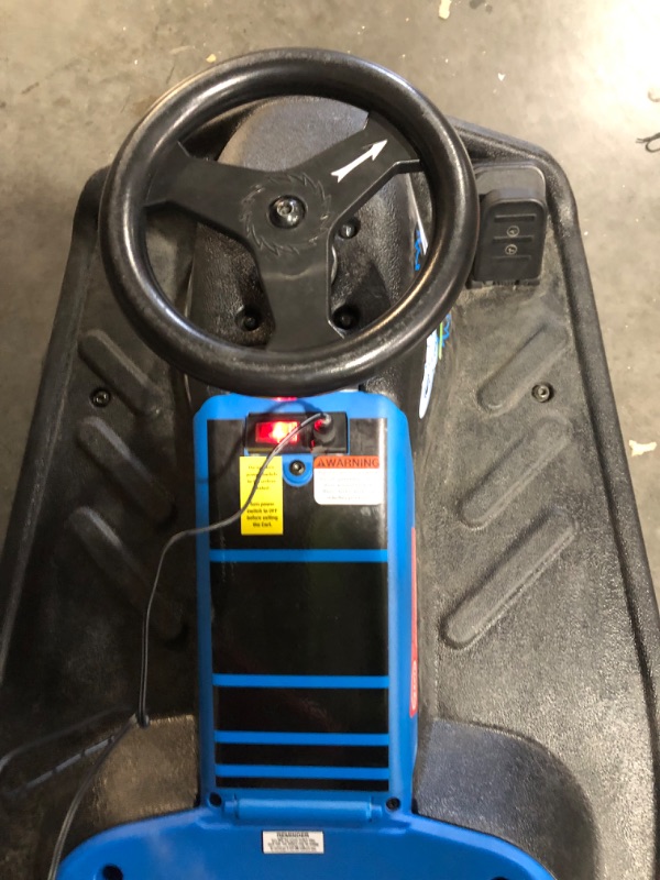 Photo 1 of *PARTS ONLY* *CHARGER OPERATES* *CART INOPERABLE* Razor Crazy Cart Shift *Used*