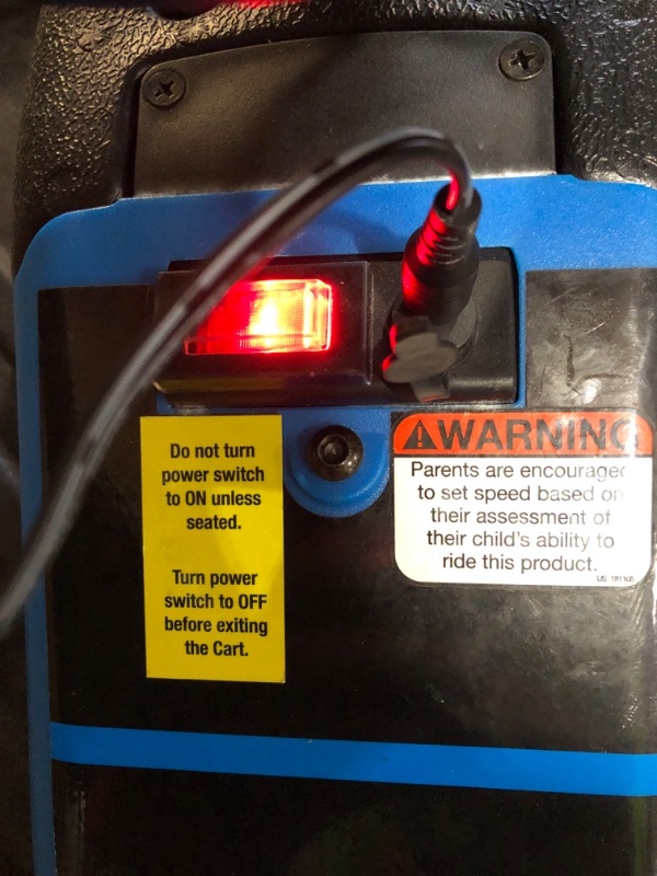 Photo 1 of *PARTS ONLY* *CHARGER OPERATES* *CART INOPERABLE* Razor Crazy Cart Shift *Used*