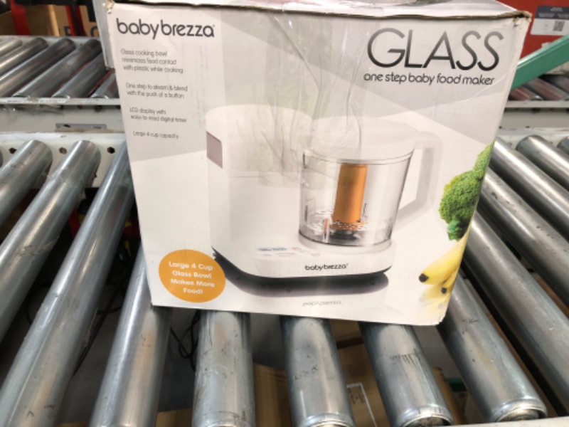 Photo 7 of Baby Brezza One Step Glass Baby Food Maker – Cooker and Blender **POWERS ON**